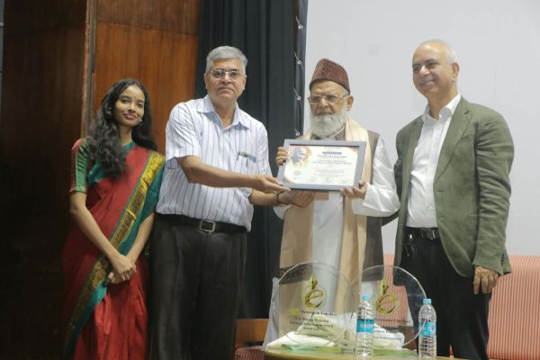 Kamal Nayan Chhapariya and Abdul Aziz honored with Journalism Award in memory of N.D. Sharma; Discussion on Gandhi&rsquo;s journalism in the era of AI, deepfakes, and fake news