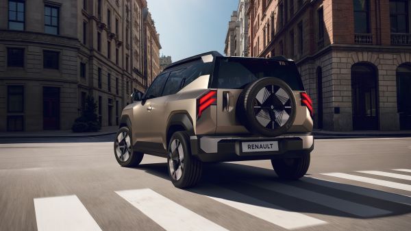  RENAULT GROUP LAUNCHES futuREady OPENING A NEW STRATEGIC ERA