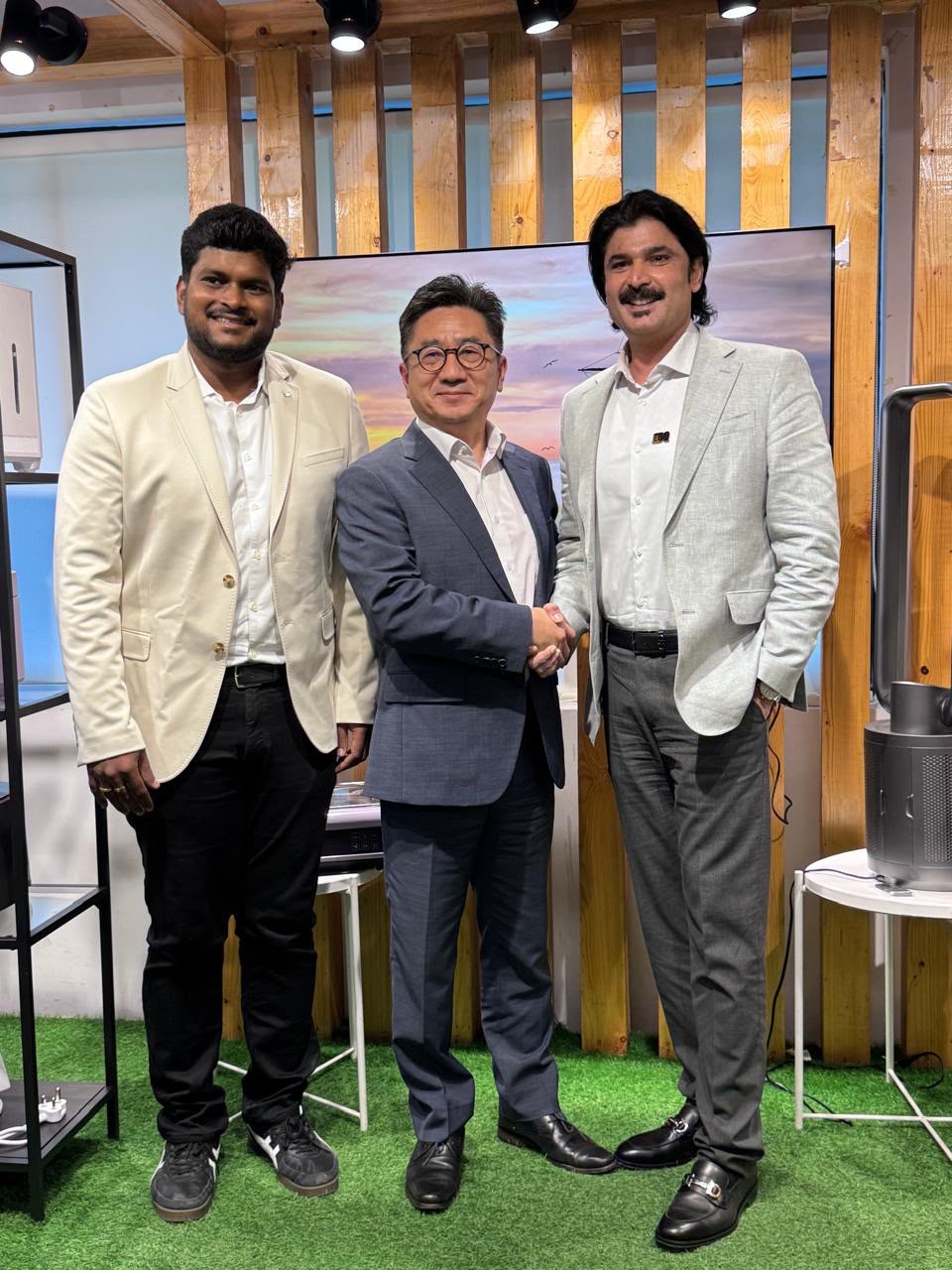 EBG Group Signs Strategic Brand Licensing Partnership with POSCO International to Expand Daewoo's Major Home Appliances Business in India