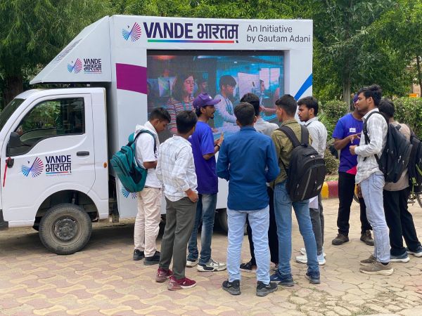 Vande Bharatam Sees Strong Early Response as Outreach Sweeps IITs, IIMs and NITs Across India