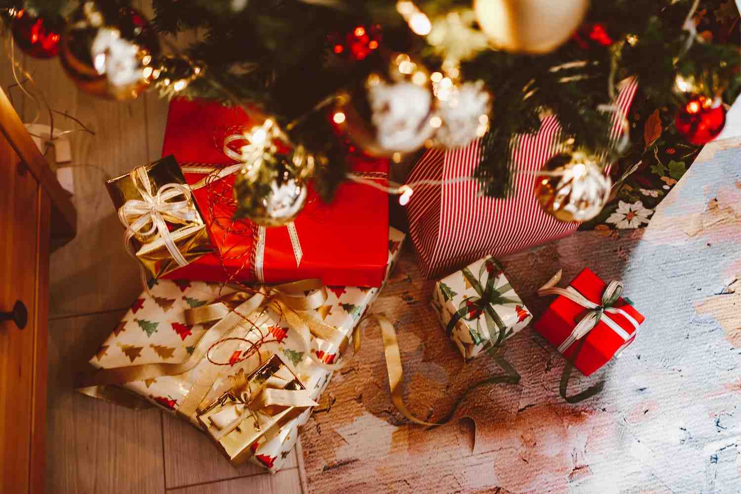 Best Secret Santa Gifts Under 100: Thoughtful Ideas That Don