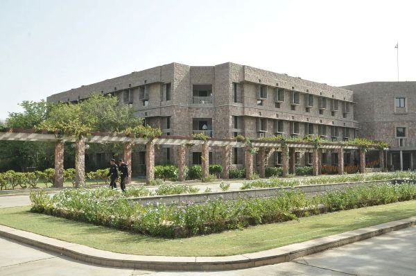 IIHMR University Trains Gujarat Health Officials to Strengthen State